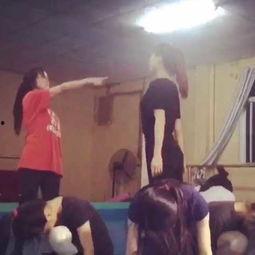 简单优雅的成人舞蹈视频,成人舞蹈之美